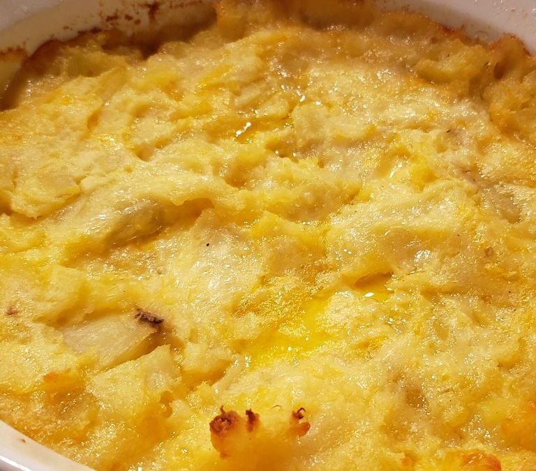 Cheesy Gold Mashed Potatoes